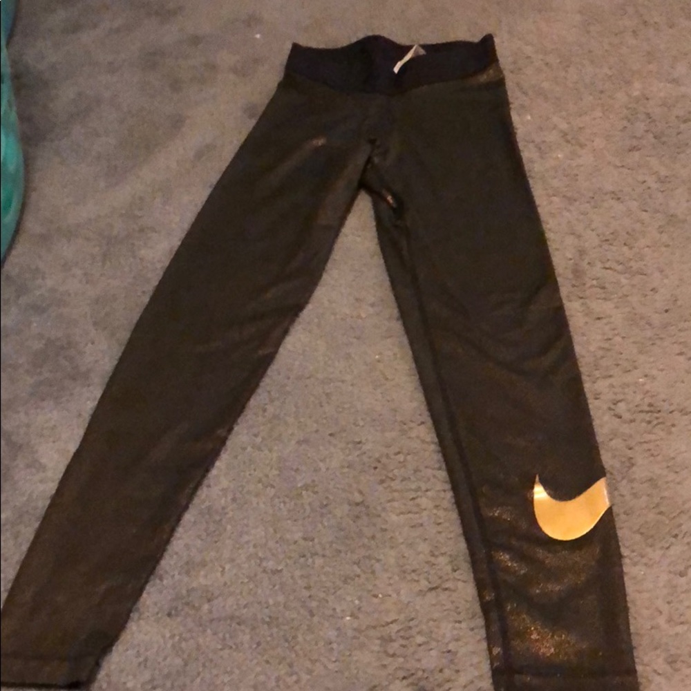 Nike shimmer leggings